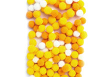POMPONY POLIESTROWE 1 CM MIX ŻÓŁTY, 120 SZT.
